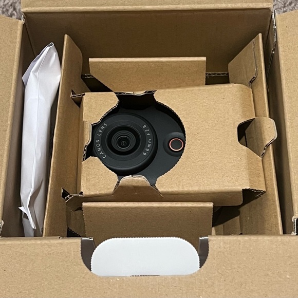 Canon PowerShot V10 in Black - Picture 3 of 4